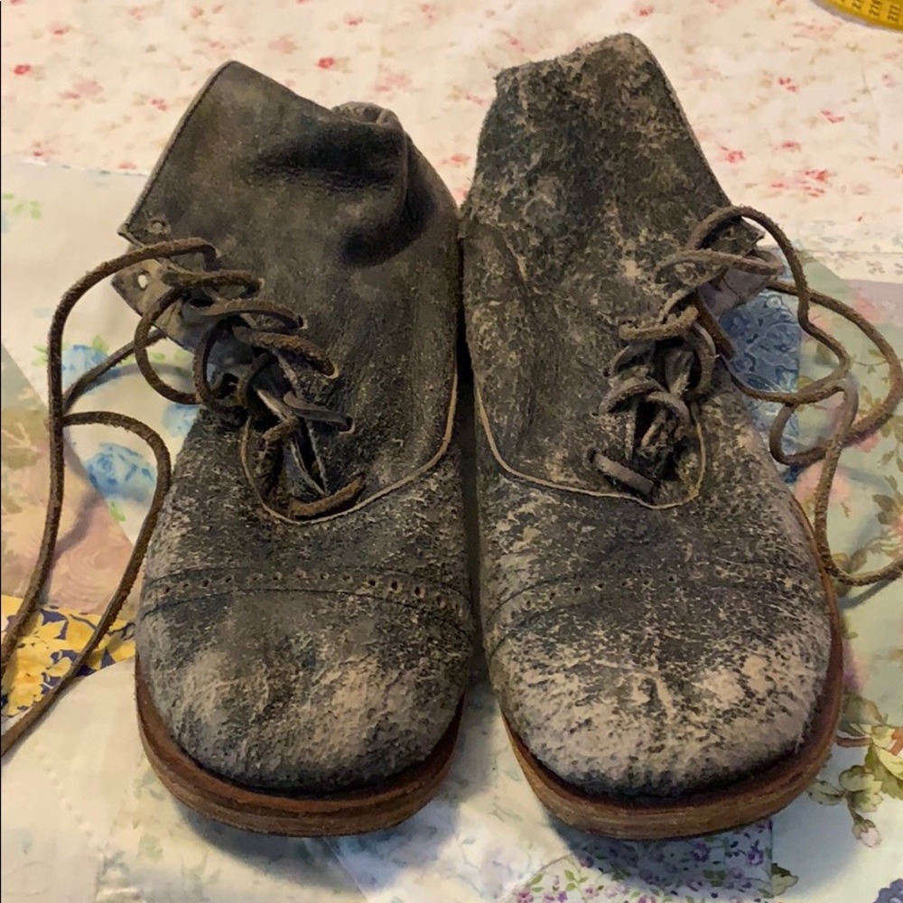 Magnolia Pearl Bojangles suede boots 8